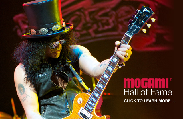 World famous Rock Hall of Fame artist Slash uses the cable of the pros